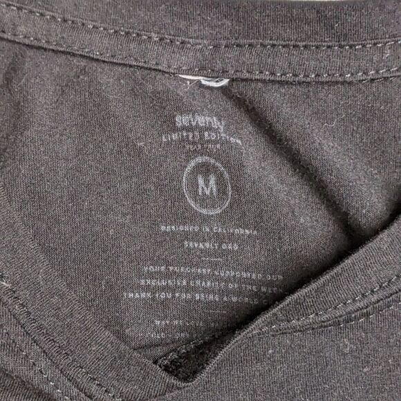 Sevenly "Family is more than Blood" T-shirt Unisex Medium Novelty Tee Black M - Picture 4 of 4